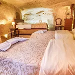 Auberge de jeunesse Kamelya Cave (adults Only) *