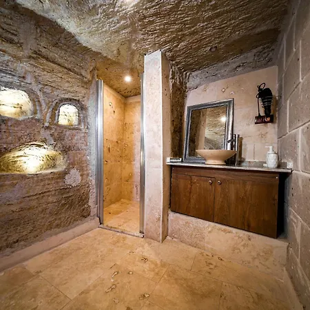 Kamelya Cave (adults Only) *